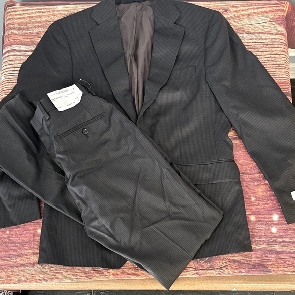 Calvin Klein Men's Black & Gray 2 pc Suit NWT